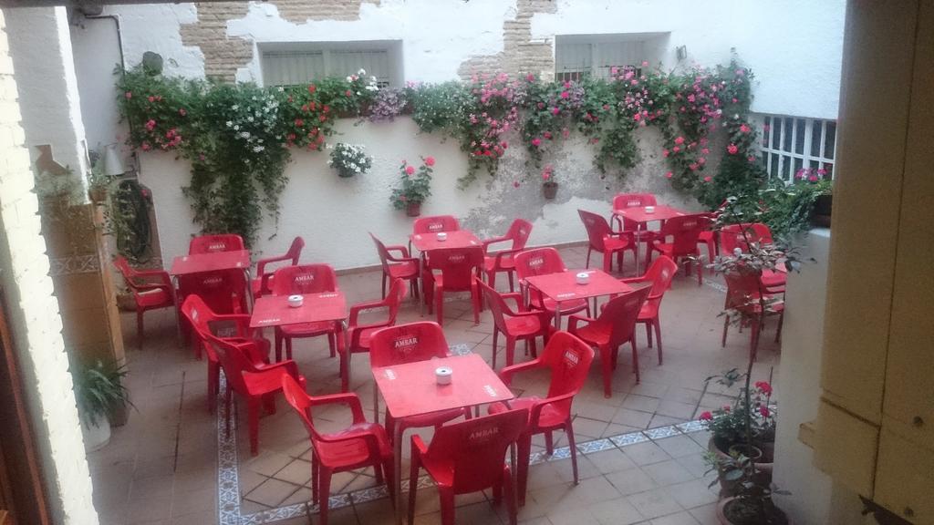 Hostal El Centro Huesca Ngoại thất bức ảnh