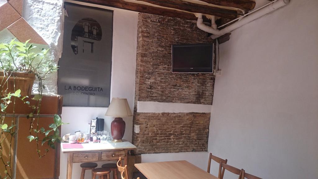 Hostal El Centro Huesca Ngoại thất bức ảnh