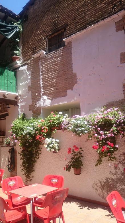 Hostal El Centro Huesca Ngoại thất bức ảnh