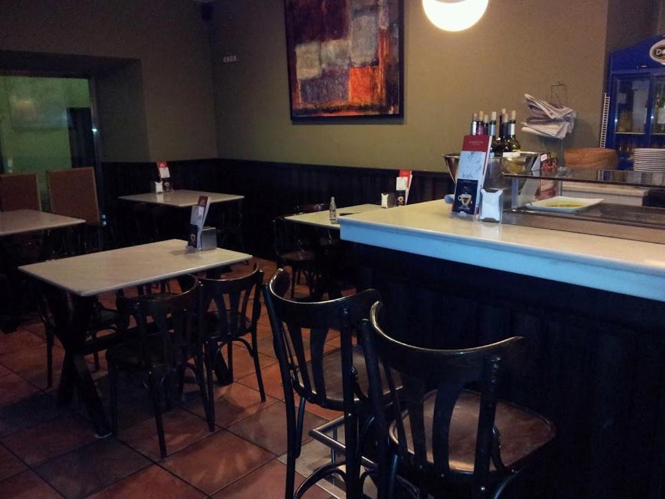 Hostal El Centro Huesca Ngoại thất bức ảnh
